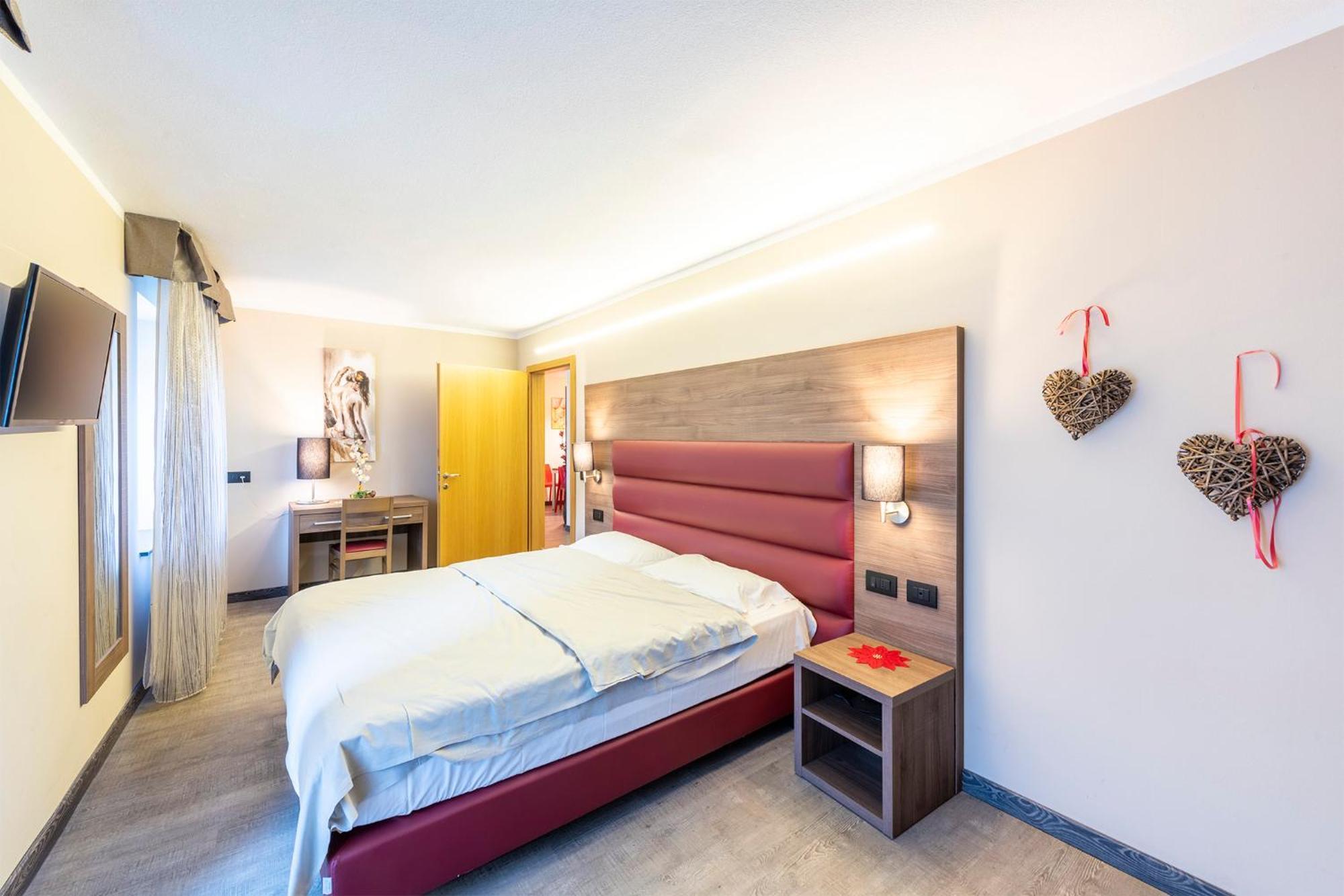 Hotel Alpino Wellness & Spa Peio Fonti Kültér fotó